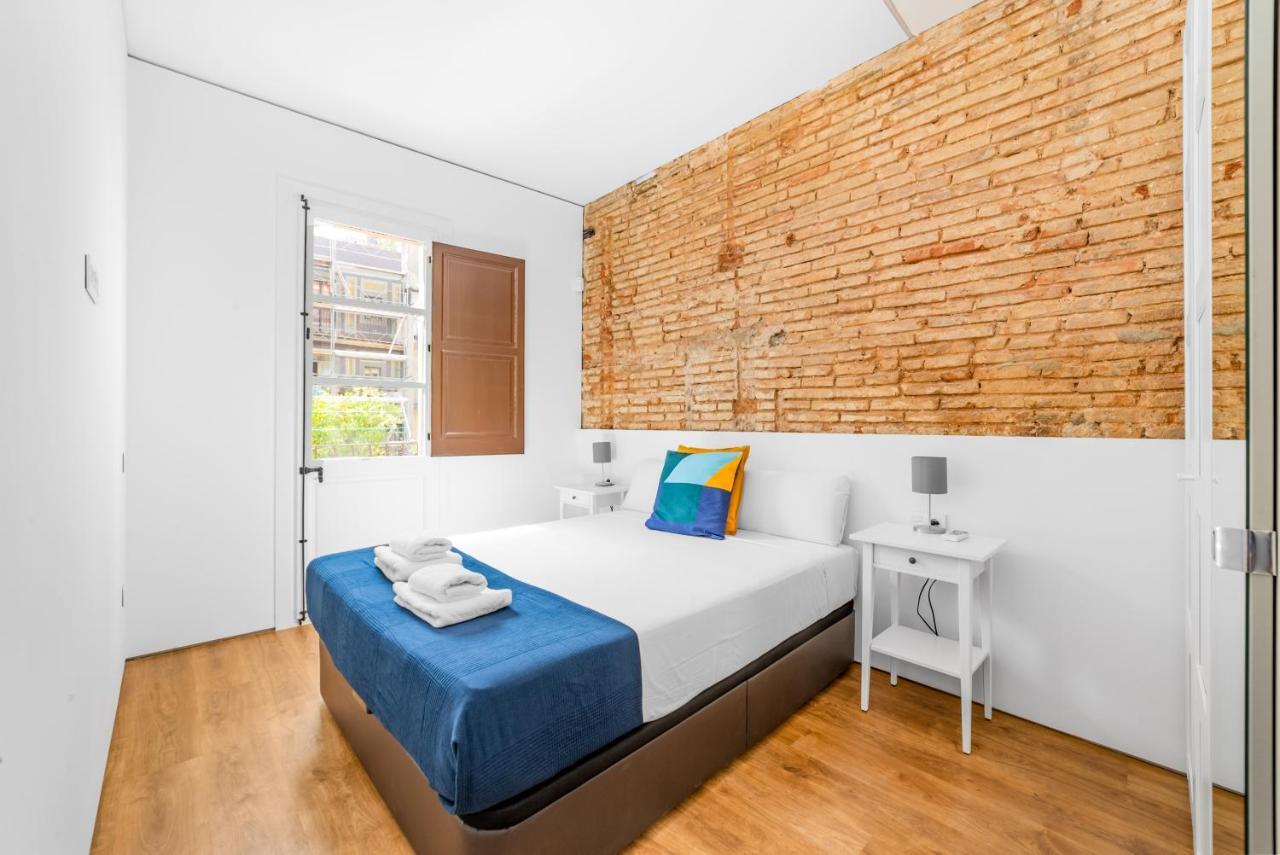 Sant Pau Ramblas Apartments Serennia Barcelona Bagian luar foto
