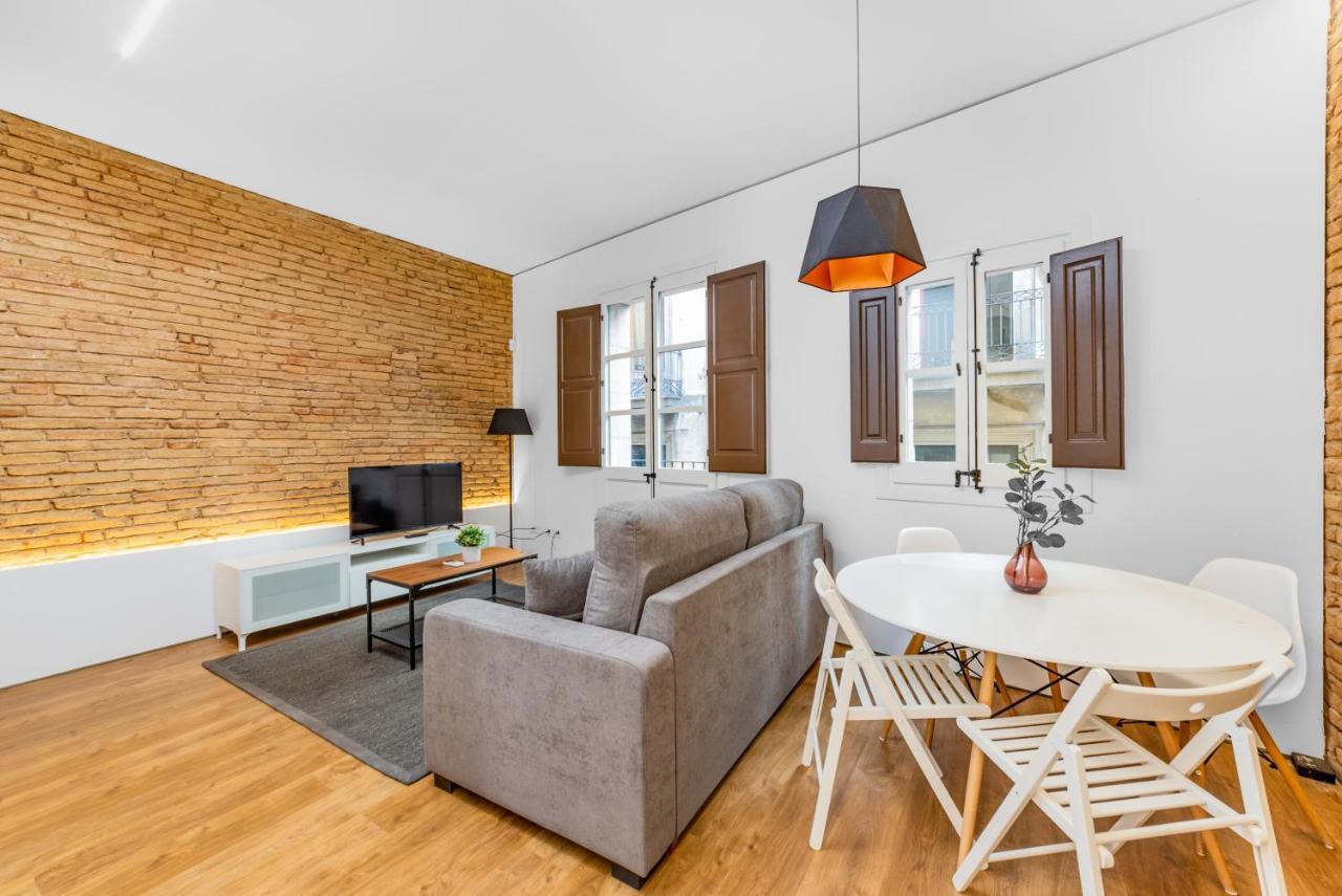 Sant Pau Ramblas Apartments Serennia Barcelona Bagian luar foto